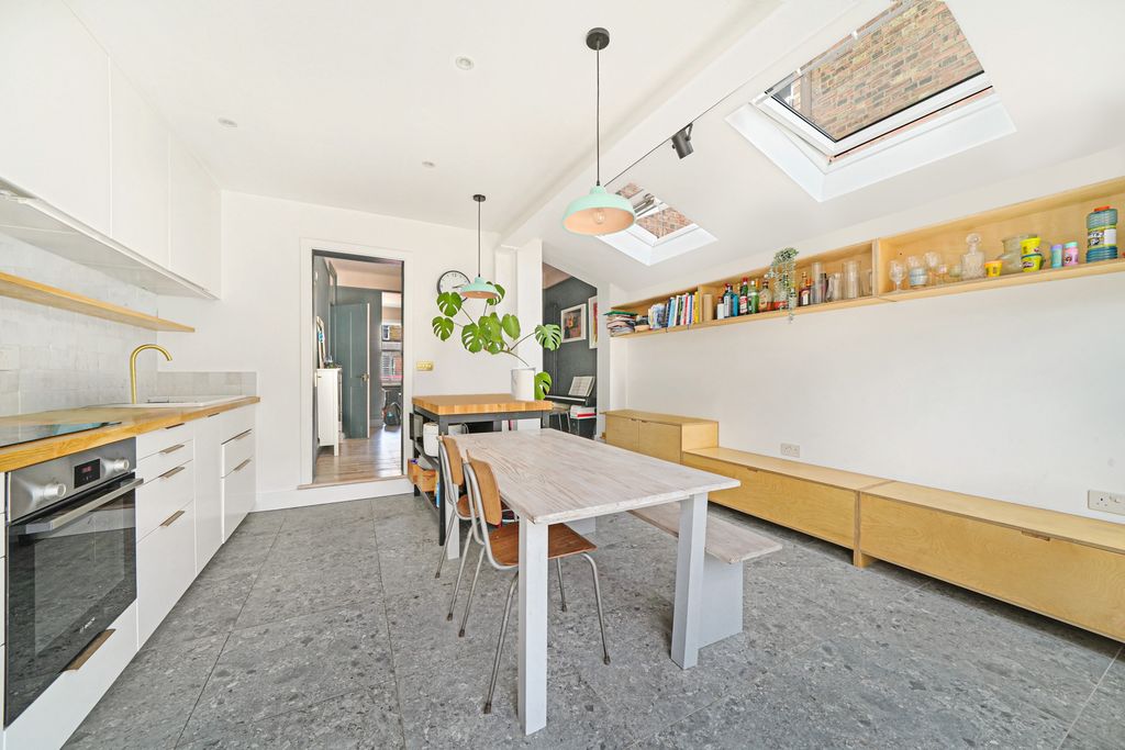 Property photo 3 of 20 Dsc04633 (Amend)