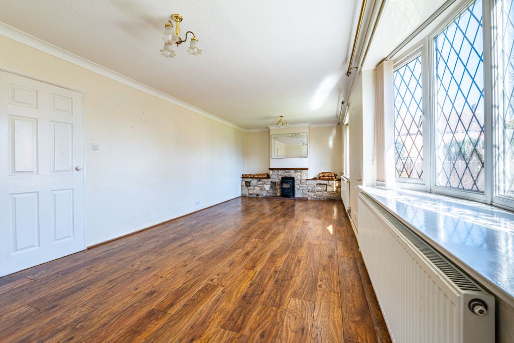 Property photo 3 of 11 Photo 3