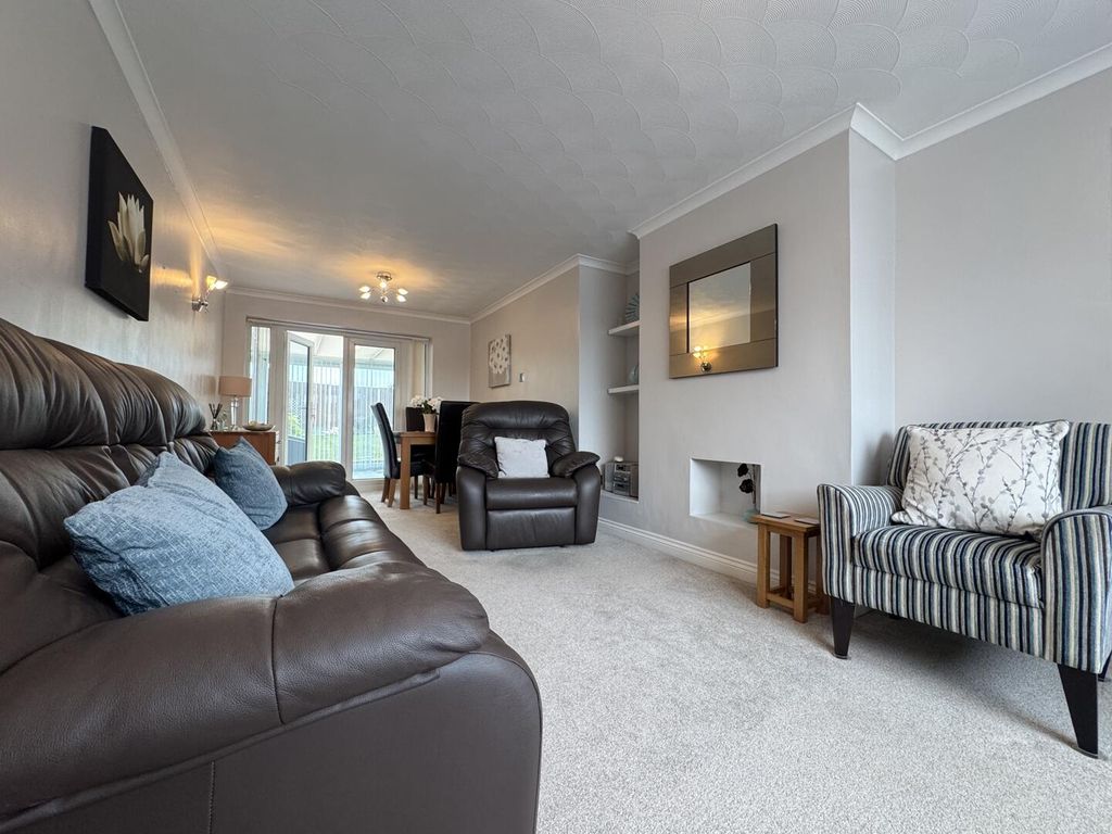 Property photo 2 of 43