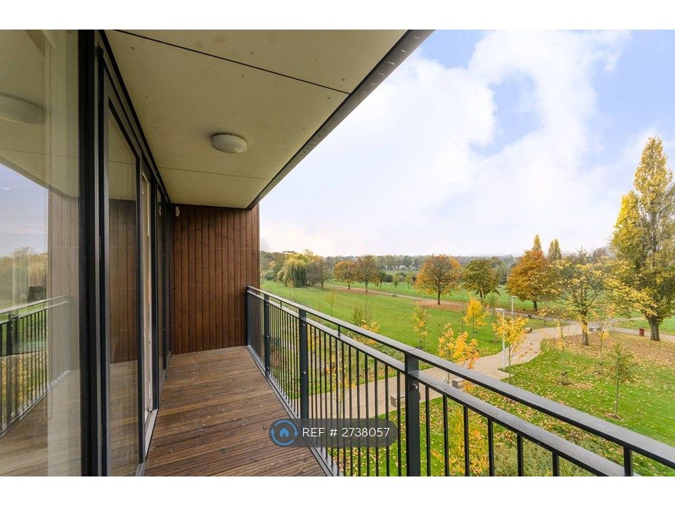 Property photo 2 of 34