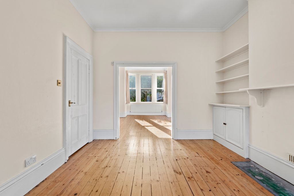 Property photo 2 of 29