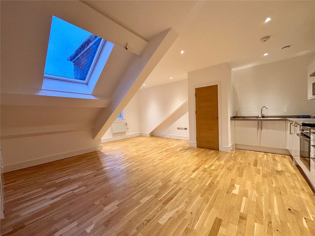 Property photo 3 of 7 Picture No. 04