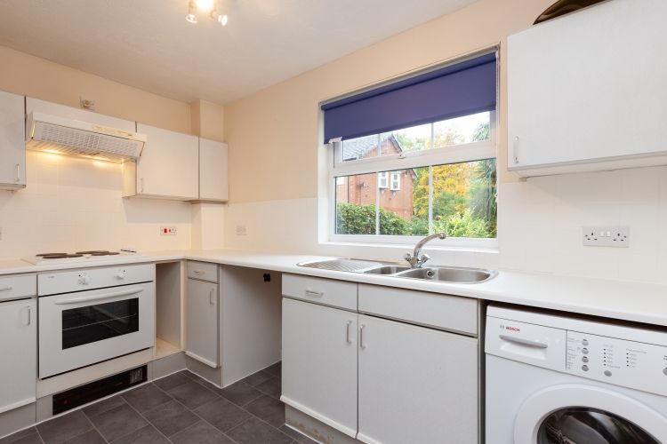 Property photo 3 of 7 208037