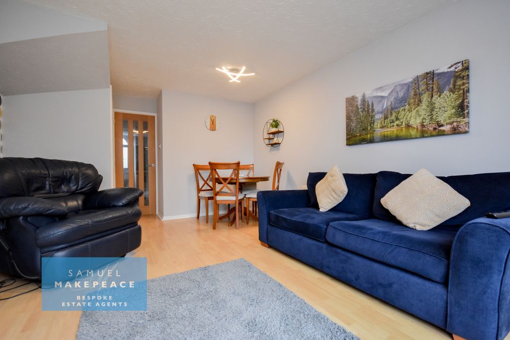 Property photo 3 of 16 Gallery