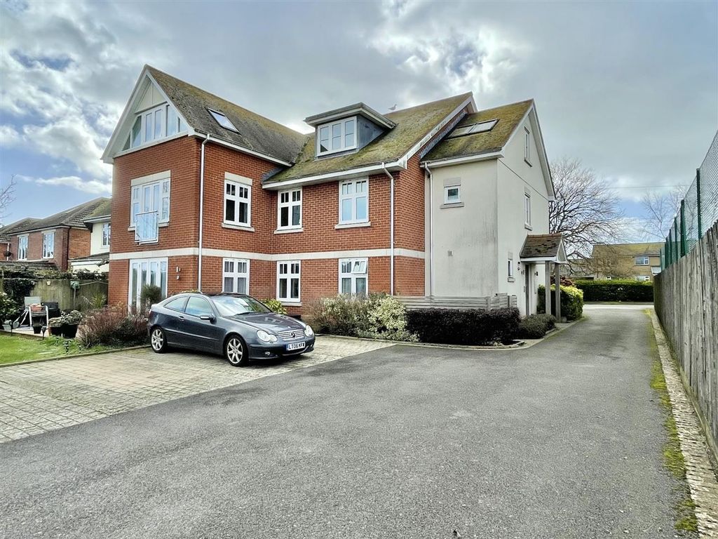 Property photo 1 of 18