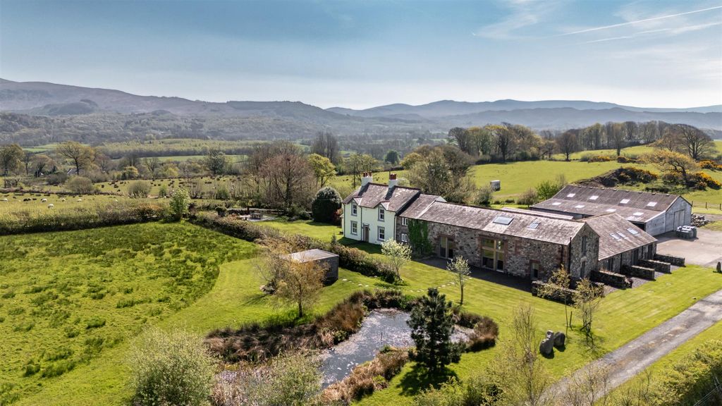 Property photo 1 of 42 Dji_20260423114631_0118_D.Jpg