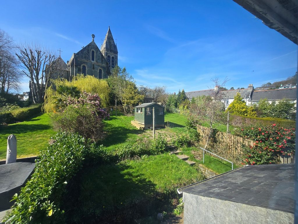 Property photo 3 of 16 5040874