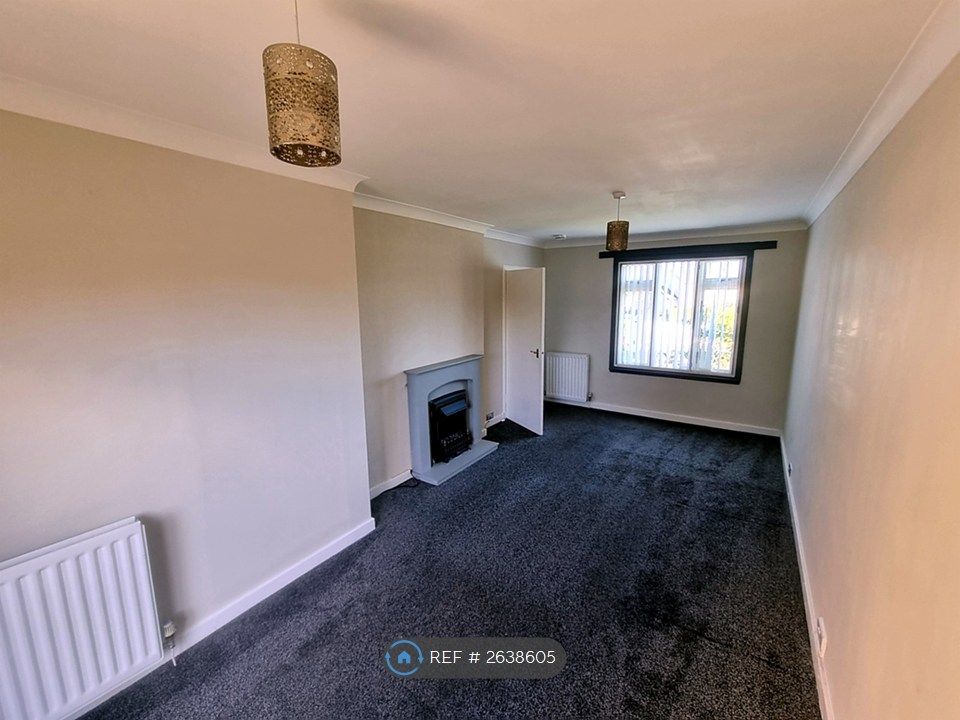 Property photo 3 of 15 Lounge