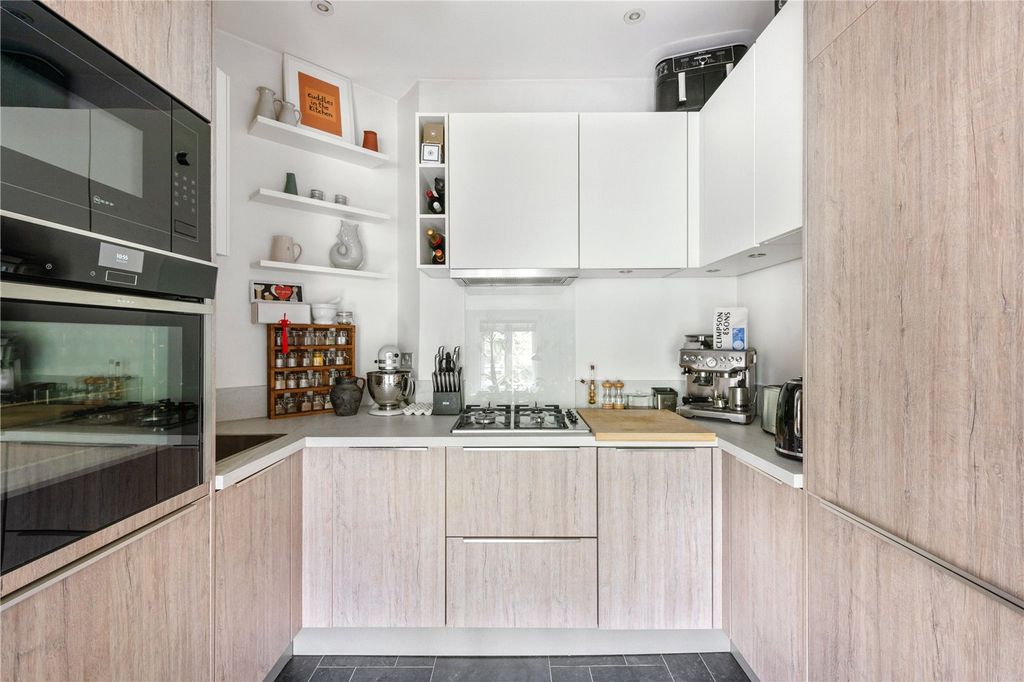 Property photo 3 of 12 Picture No. 10