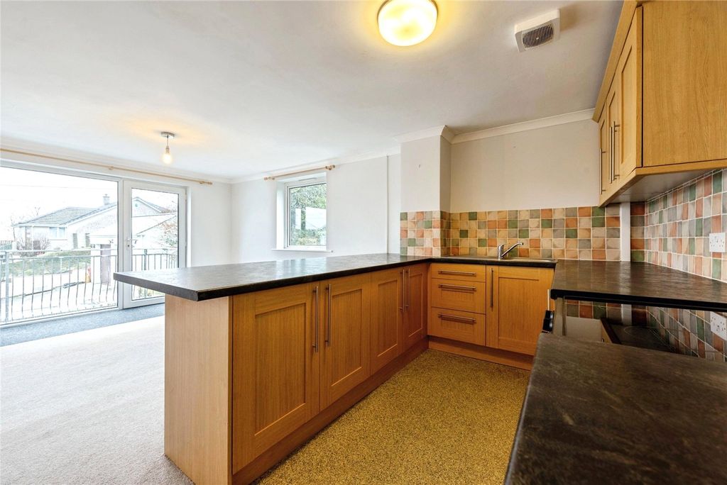 Property photo 3 of 13 Picture No. 32