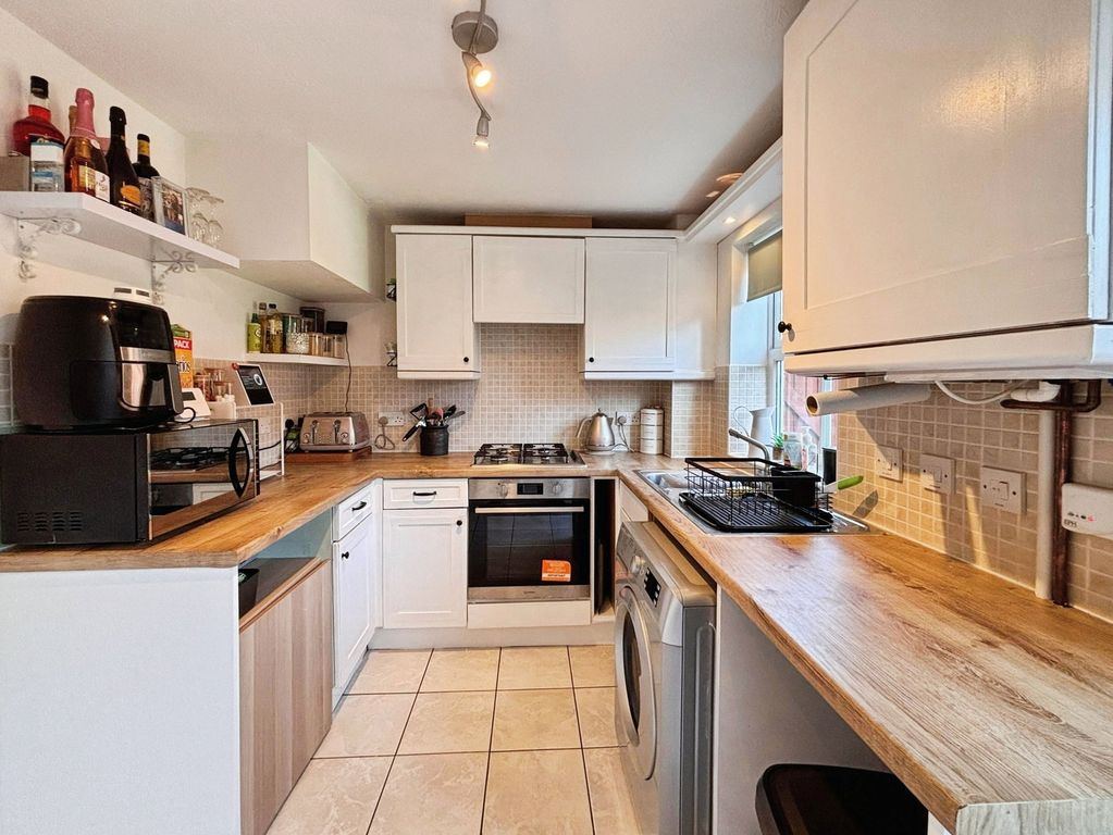 Property photo 3 of 13