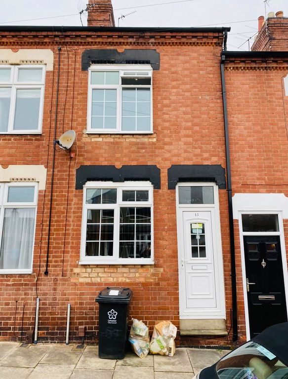 Property photo 2 of 8