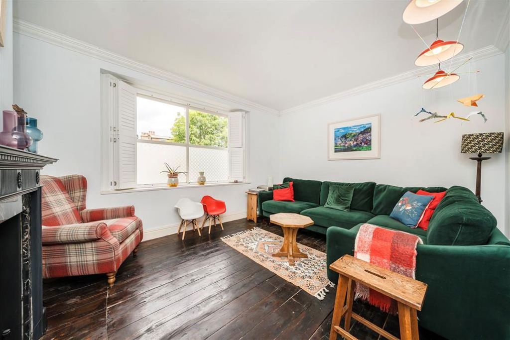 Property photo 2 of 13