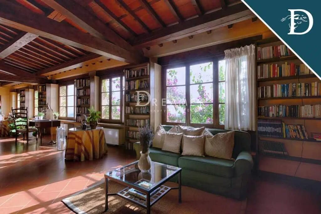 Property photo 3 of 52