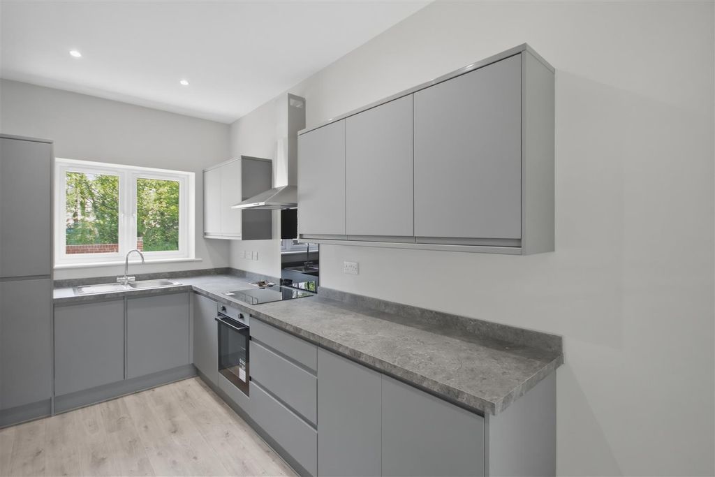 Property photo 2 of 16 Kitchen