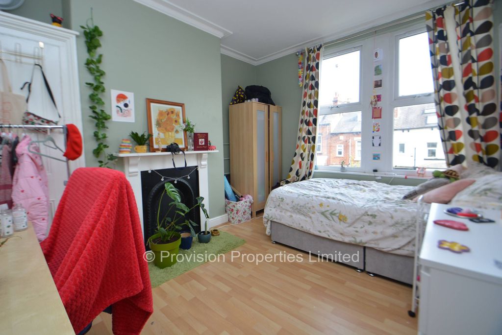 Property photo 2 of 13 Photo