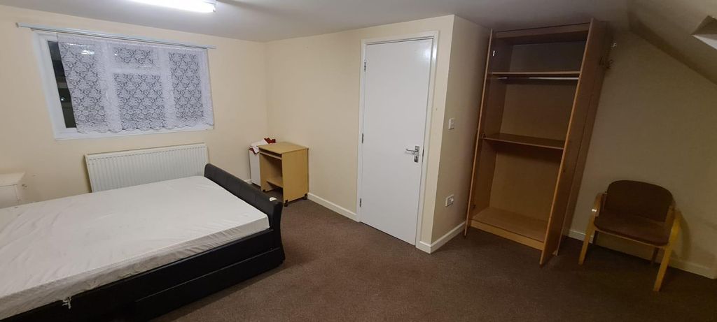 Property photo 3 of 7 Gallery