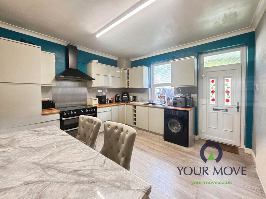 Property photo 2 of 11 Pbox-Img.Jpg