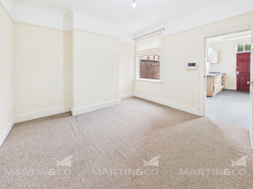 Property photo 3 of 11 Cam02406G0-Pr0634-Still002