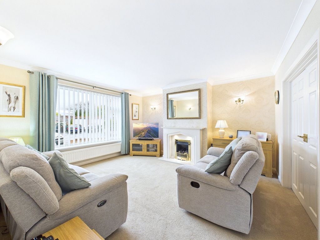 Property photo 2 of 24 Pictulounge