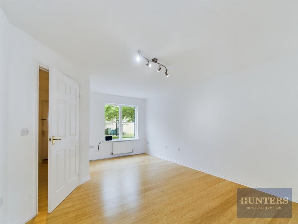 Property photo 2 of 9 Cam02256G0-Pr0125-Still005.Jpg