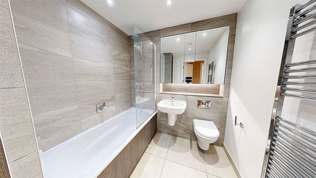 Property photo 2 of 9 Picture No. 11