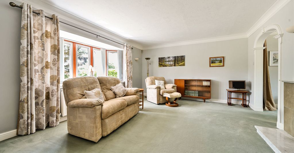 Property photo 3 of 15