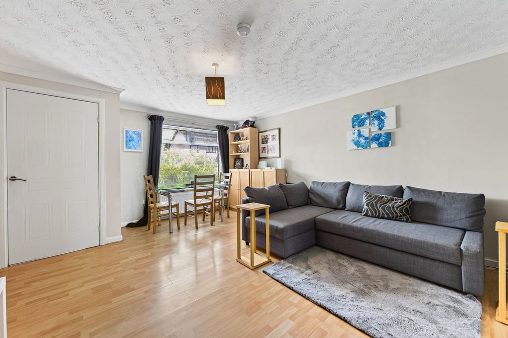 Property photo 3 of 18