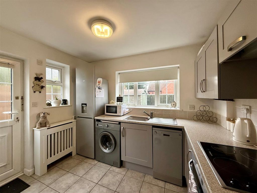 Property photo 3 of 6 Kitchen.Jpg