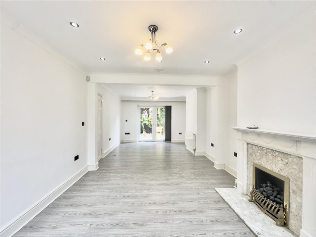 Property photo 2 of 16 2
