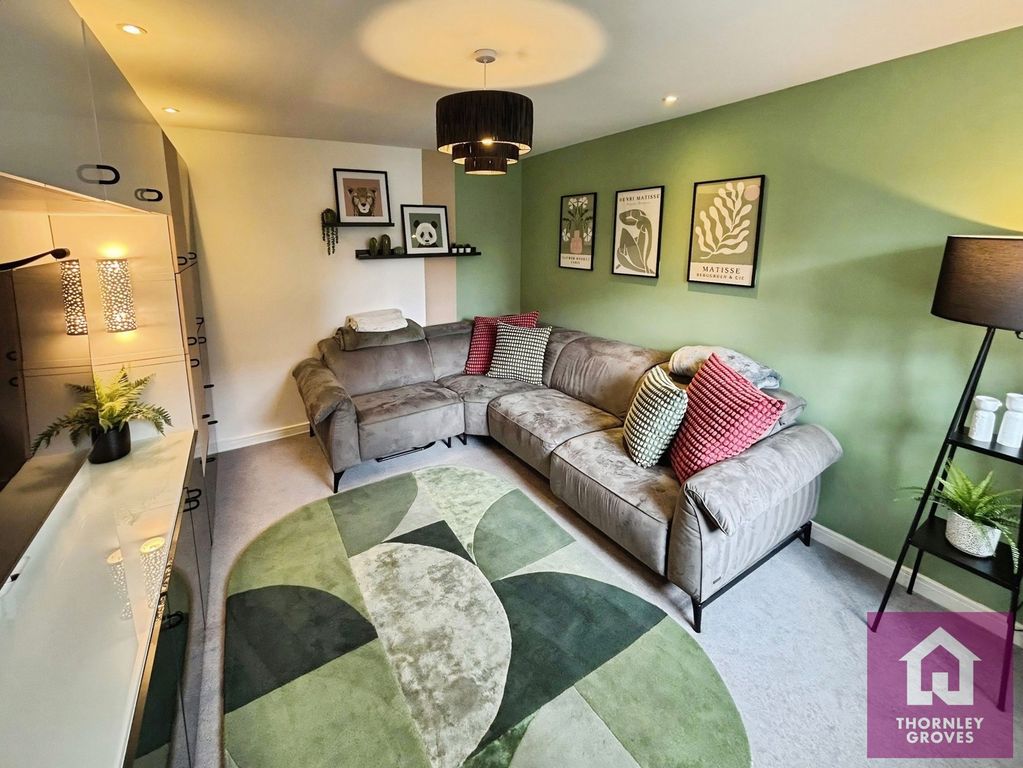 Property photo 2 of 24 Pbox-Img.Jpg