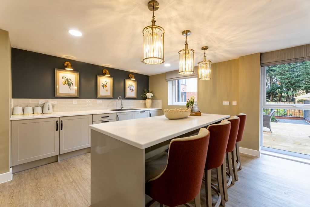 Property photo 2 of 16 Romeo Place- Homeowners Lounge