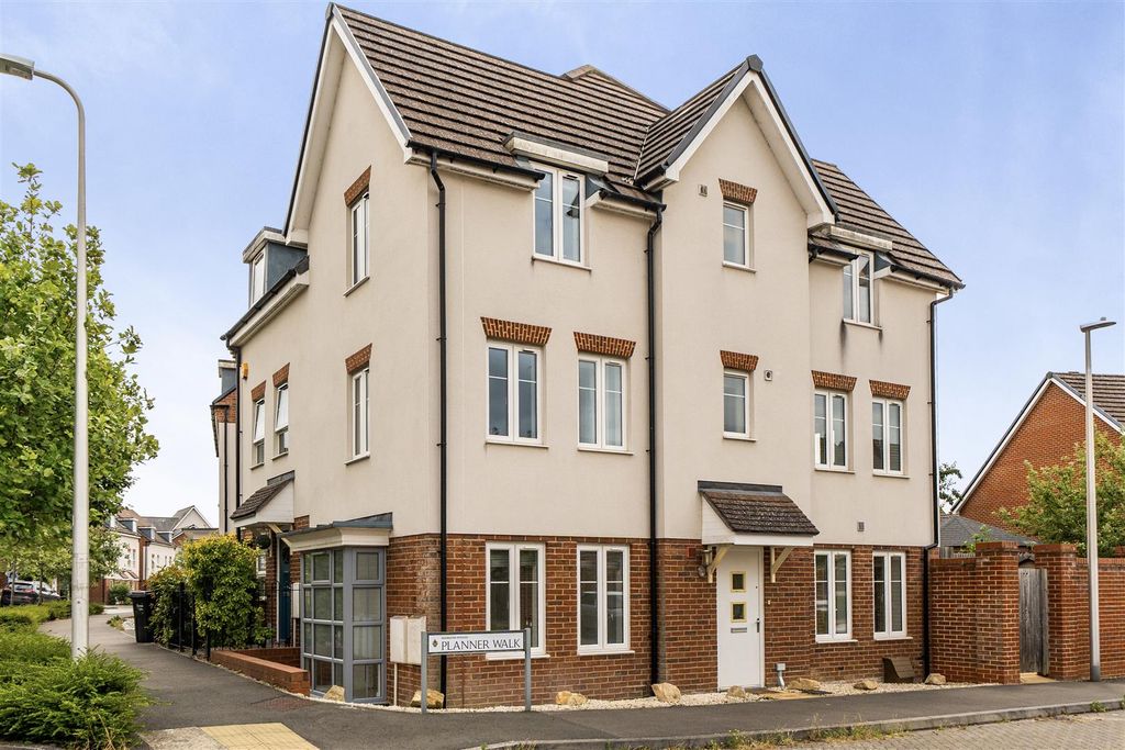 Property photo 1 of 24 1494729-14-6A5630c1B54c8.Jpg