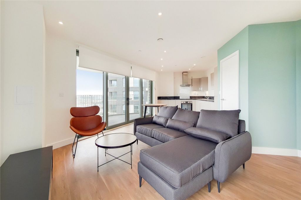 Property photo 2 of 18 Picture No. 21