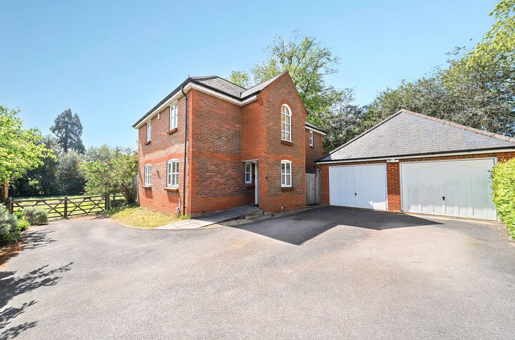 Property photo 1 of 29 Picture No. 05