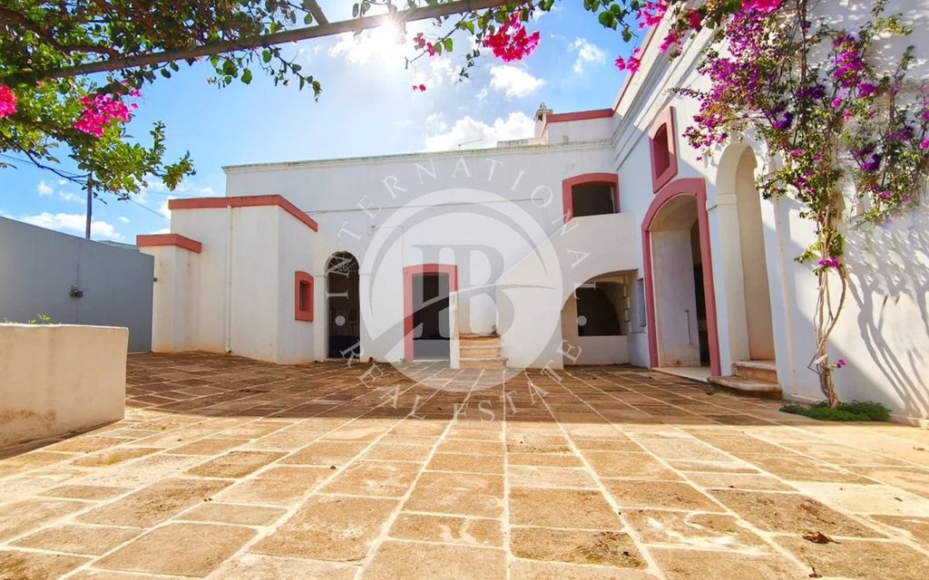 Property photo 3 of 34