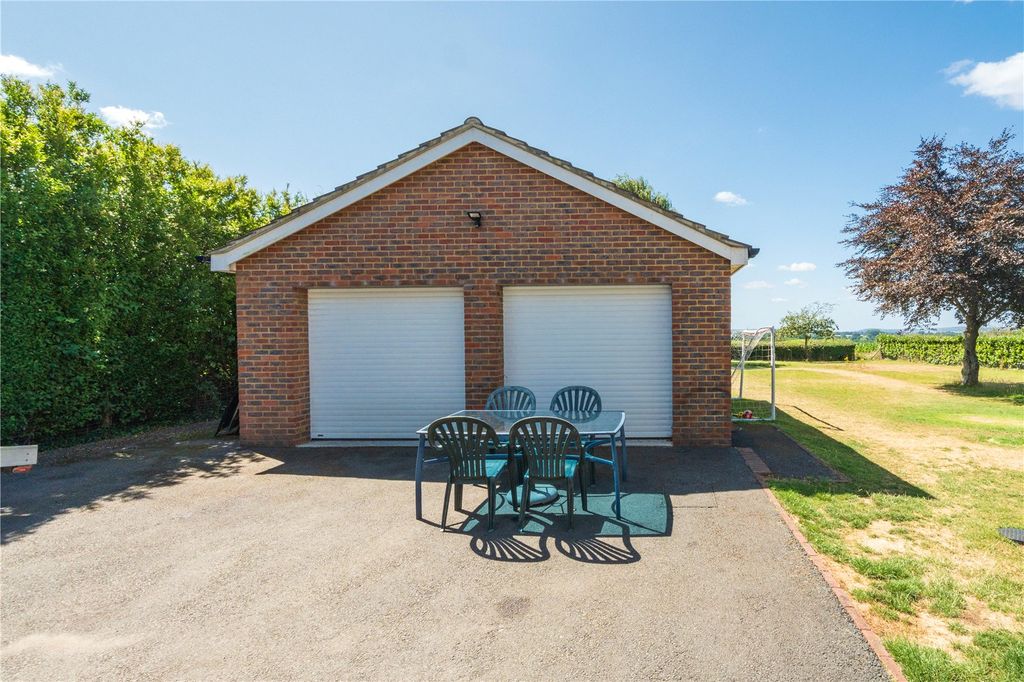 Property photo 3 of 33 Picture No. 54