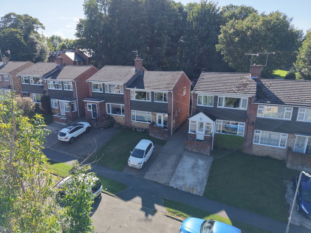 Property photo 1 of 13 Front