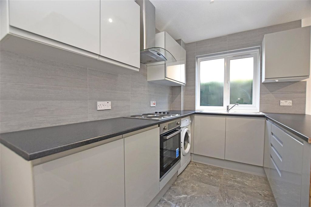 Property photo 2 of 8 Picture No. 08