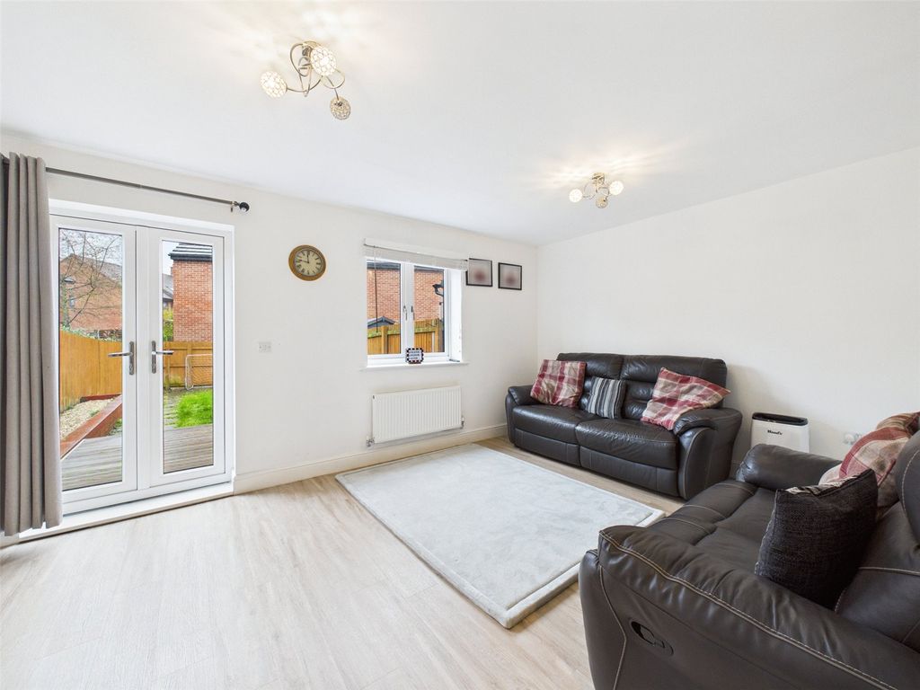 Property photo 2 of 10 Picture No. 12