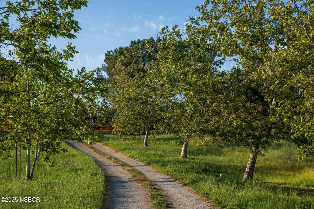 Property photo 3 of 10 <Alttext/>