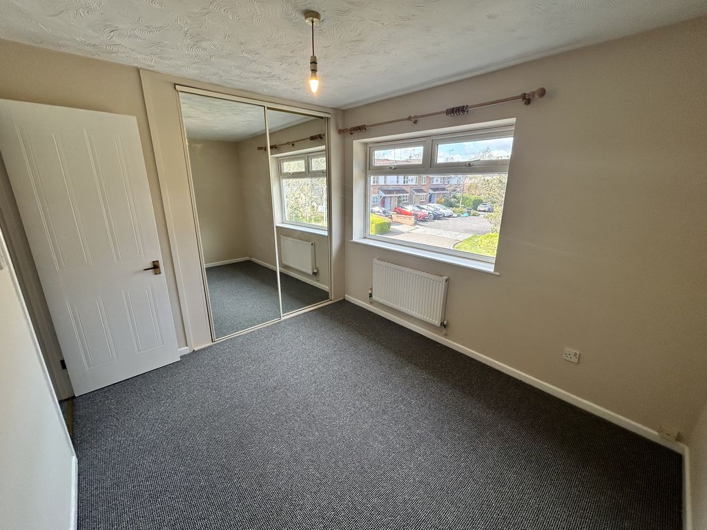 Property photo 3 of 20 Bed 1 Front A