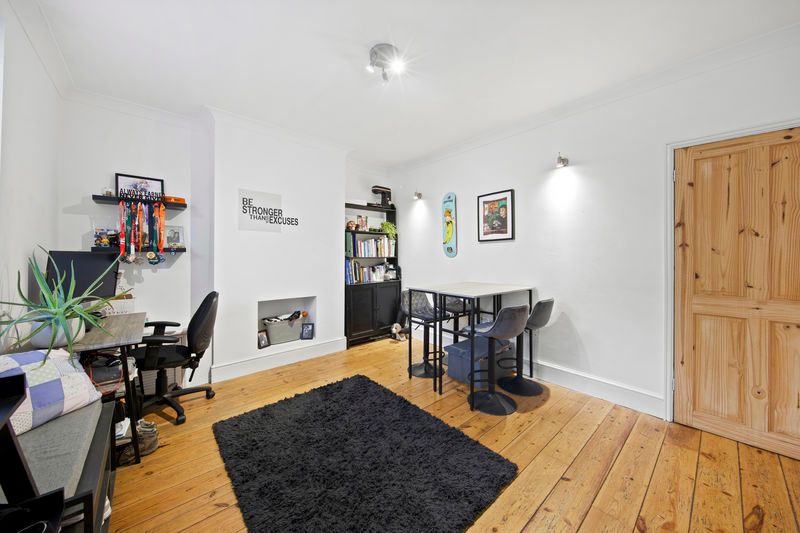 Property photo 3 of 21 Dining-Room