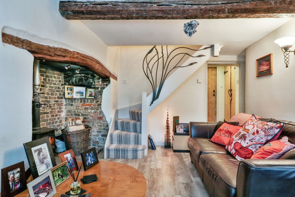 Property photo 3 of 21 Img_1928