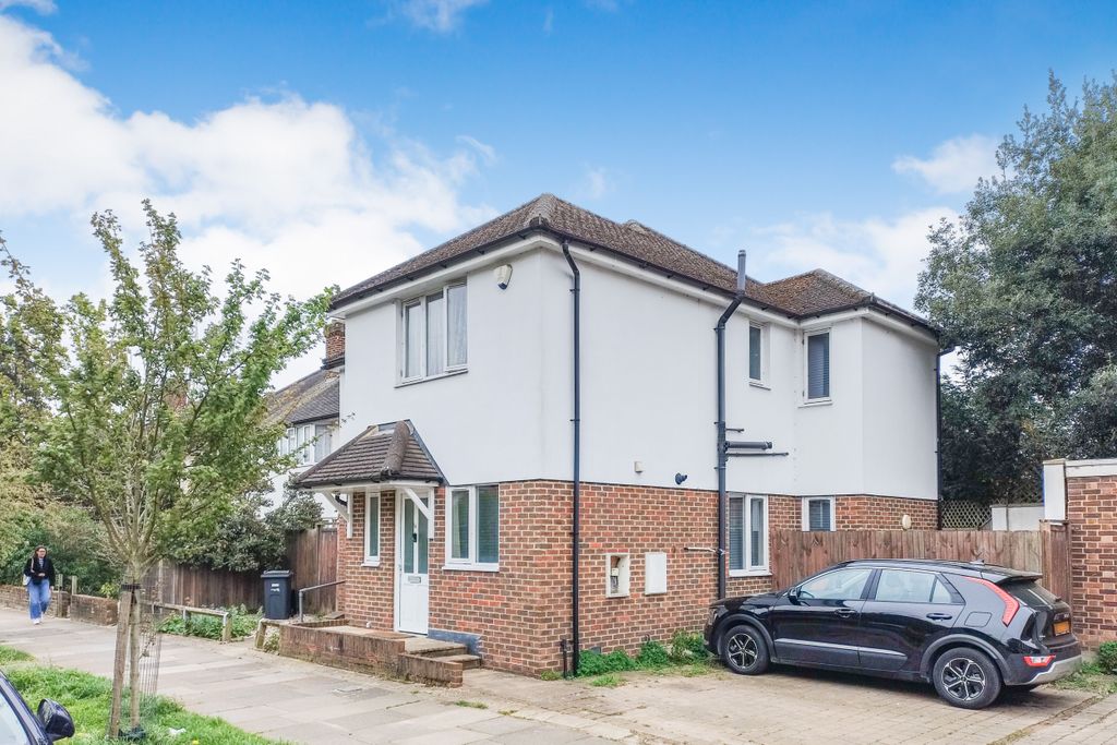 Property photo 1 of 2 1A Firs Lane, Winchmore Hill, London N21 2Ht
