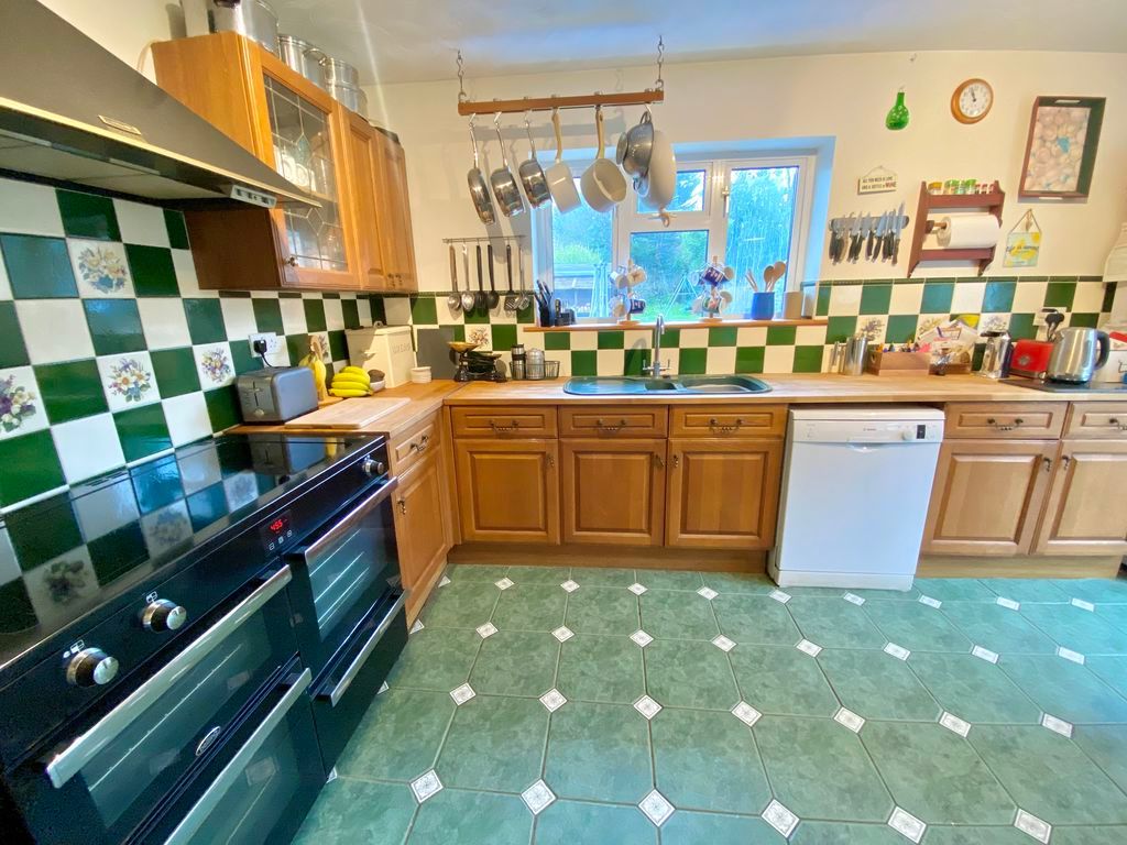 Additional image 10 of 7 bed detached house for saleSouthampton Road, Fareham PO16