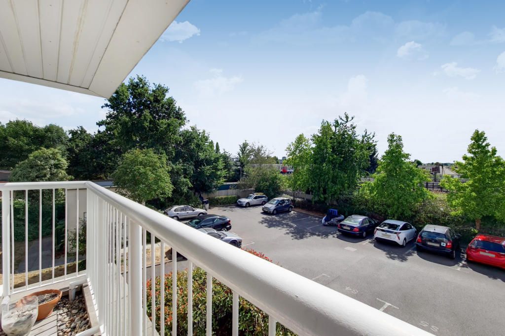 Property photo 1 of 2