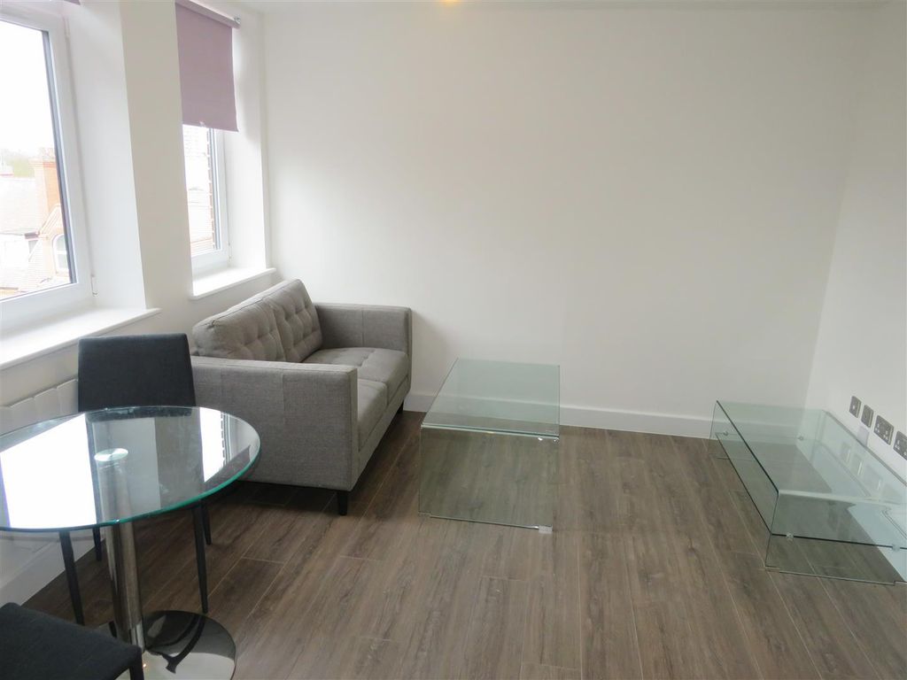 Property photo 2 of 9 Image