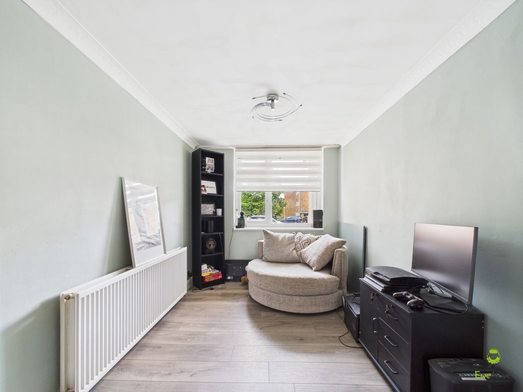 Property photo 3 of 18 Presented By Kevin At Ewemove Bexleyheath And Dart