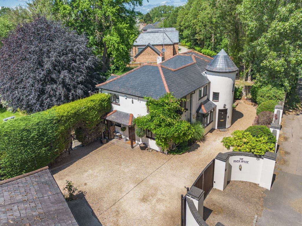 Property photo 3 of 71 Picture No. 68